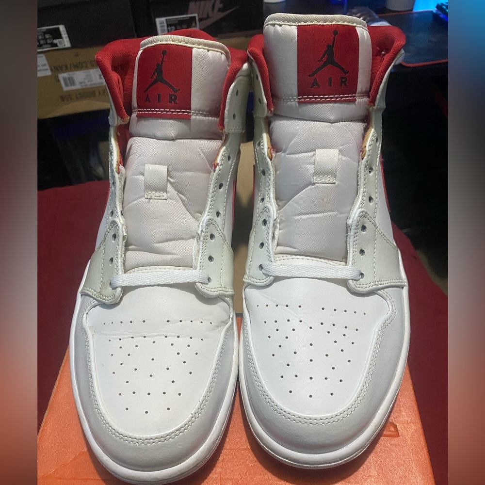 Air Jordan 1 Mid White/Gym Red